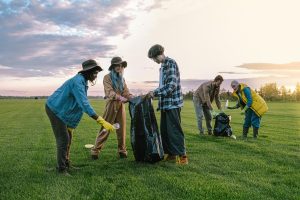 Can You Make A Living Off Of Dumpster Diving?